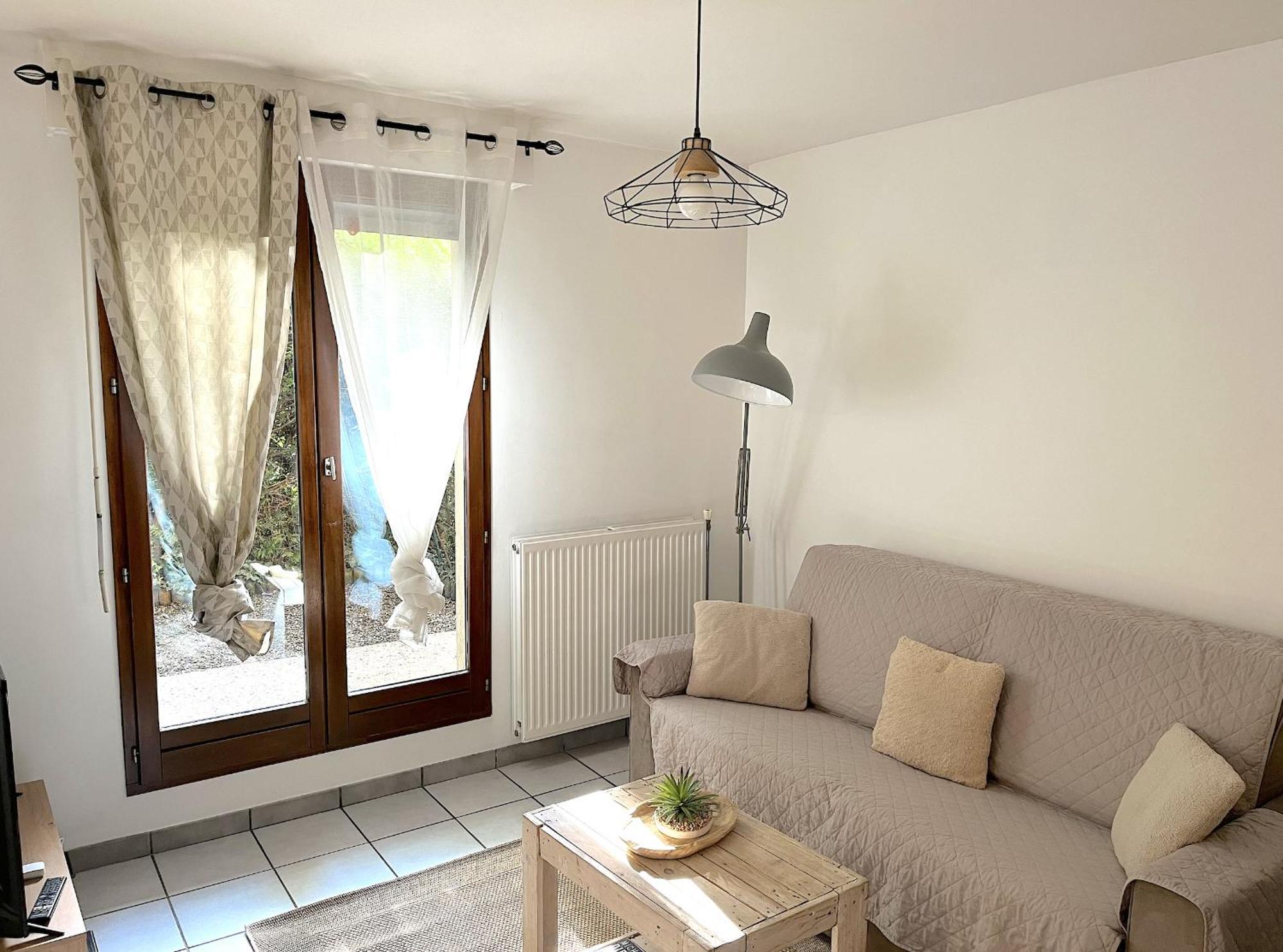 Апартаменты Joli Studio Avec Jardin Анси Экстерьер фото